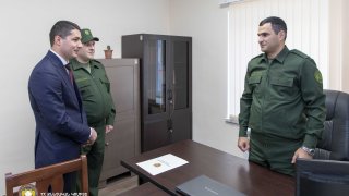 ՀՀ քննչական կոմիտեի զինվորական քննչական գլխավոր վարչության 6-րդ կայազորային քննչական բաժինը հիմնանորոգված վարչական շենք ունի․ բացման արարողությանը մասնակցել է ՀՀ քննչական կոմիտեի նախագահը (տեսանյութ, լուսանկարներ)